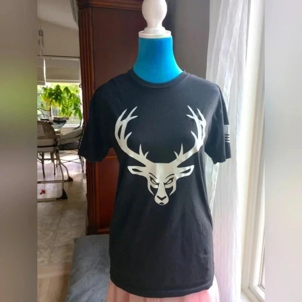 Black deer antler white men's medium size m t-shirt shirt buckedup NBA American